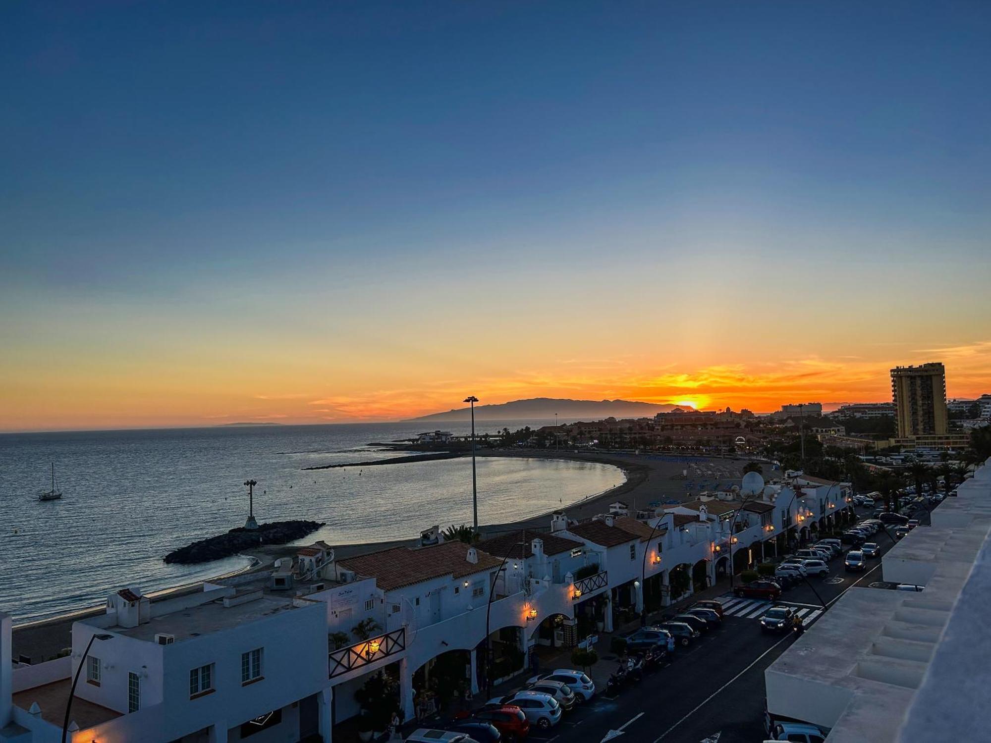 Penthouse Of Views Los Cristianos Лос Кристианос Экстерьер фото